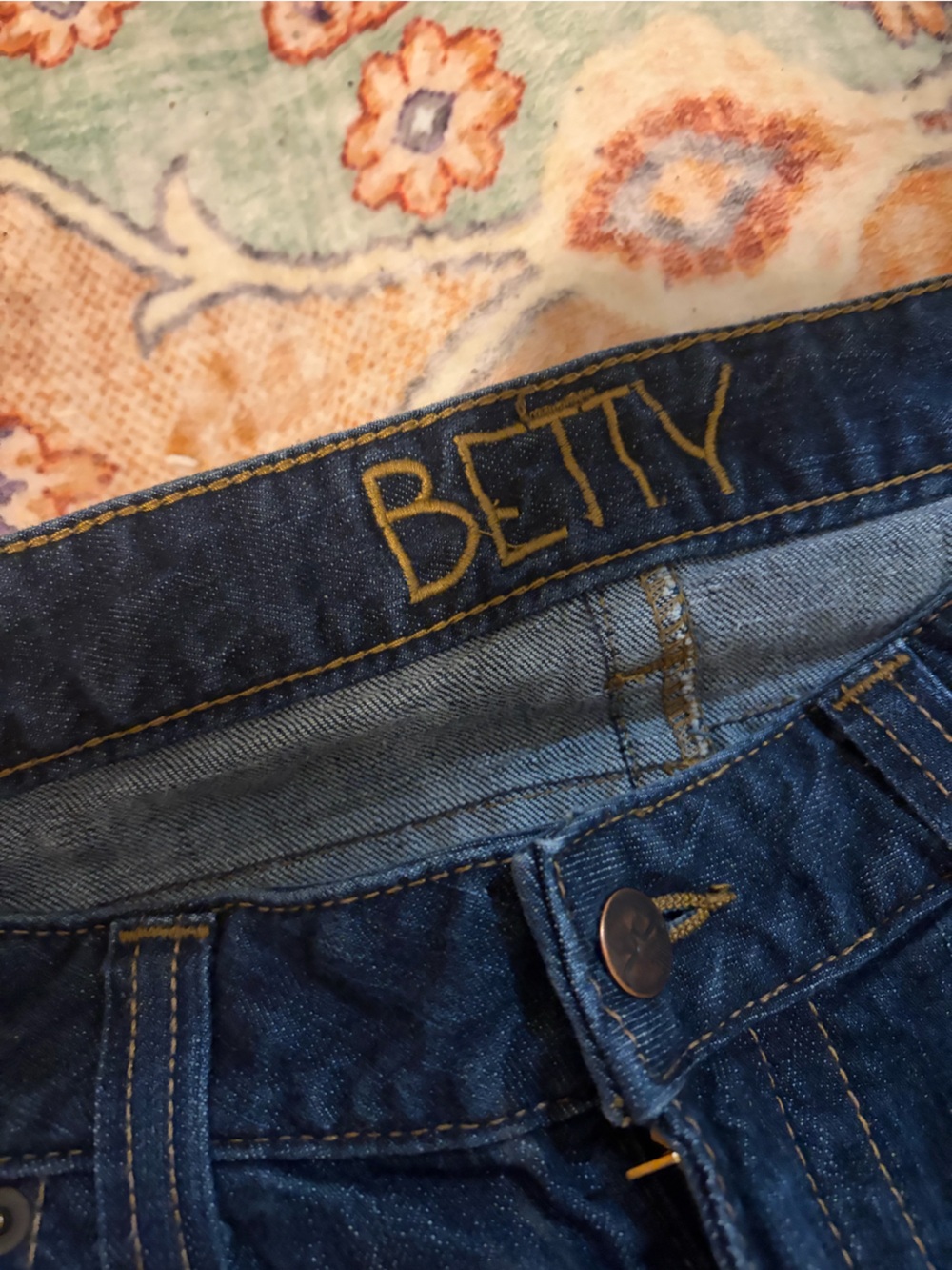 Kimes Ranch -Betty - Picture 3 of 5
